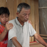 Cậu bé lo sợ mất người thân duy nhất | Mái ấm gia đình Việt