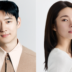 Phim của Lee Je-hoon bị hoãn chiếu vì tranh cãi liên quan đến nữ diễn viên Ha Young