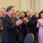 Tổng Bí thư, Chủ tịch nước Tô Lâm và Phu nhân gặp đại diện cộng đồng người Việt Nam tại châu Âu