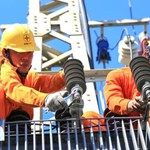 Xem xét giảm giá điện từ 1/11, giảm thuế với xăng về 0%