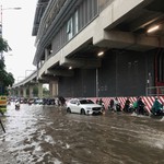 TP. Hồ Chí Minh mưa lớn dồn dập 3 ngày đầu tuần, cảnh báo ngập giờ tan tầm