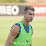 Ronaldo chấp nhận án phạt, sẵn sàng trở lại đội tuyển Bồ Đào Nha