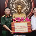 Bộ Tư lệnh Lăng Chủ tịch Hồ Chí Minh thăm chúc tết TP. Hồ Chí Minh