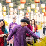 Đường hoa Tết trong không gian Di sản Văn hóa Thế giới Hoàng thành Thăng Long