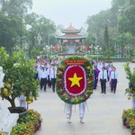 Lãnh đạo TP. Hồ Chí Minh viếng Đền tưởng niệm liệt sĩ Bến Dược và Nghĩa trang liệt sĩ xã An Nhơn Tây