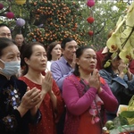Nét đẹp đi lễ đầu năm của người Việt