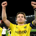 Sân cỏ nhân tạo giúp đội bóng đến từ vùng lạnh giá tiếp tục gây sốc ở Champions League