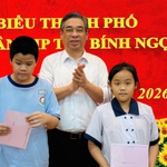 Đoàn lãnh đạo TP. Hồ Chí Minh thăm, chúc Tết tại phường Bình Tiên và Bình Tây