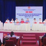 Tổ đại biểu Quốc hội đơn vị số 7 và tổ đại biểu HĐND đơn vị số 18 tiếp xúc cử tri phường Vĩnh Hội, TP. Hồ Chí Minh