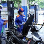 Tiếp tục chi mạnh quỹ bình ổn, xăng RON95 tăng giá nhẹ từ 22 giờ ngày 12/3