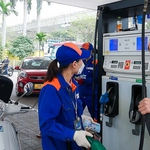 Tiếp tục chi Quỹ bình ổn, giữ nguyên giá xăng dầu