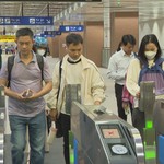 Metro số 1: phương thức thanh toán không dùng tiền mặt chiếm 90%