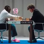 Vua cờ Carlsen bất ngờ bại trận trước ngôi sao bóng đá trong 1 ván cờ vua