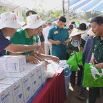 Saigon Co.op tổ chức “phiên chợ nghĩa tình biển đảo” tại đặc khu Côn Đảo