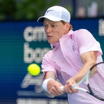 Jannik Sinner vào vòng 3 Giải quần vợt Miami mở rộng