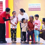 "Mái ấm gia đình Việt" trao hơn 1,5 tỉ đồng cho 18 hoàn cảnh khó khăn tại Đăk Lăk