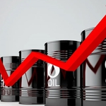 Thị trường ngày 3/3/2026: Giá vàng lập đỉnh mới, giá dầu tăng vọt vì căng thẳng Trung Đông