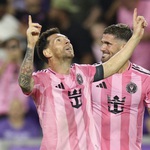 Messi chinh phục hơn 72.000 khán giả Mỹ, sắp phá cột mốc 900 bàn thắng