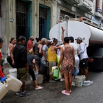 Cuba giảm khủng hoảng điện nhờ 700.000 thùng dầu từ Nga