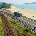 Ảnh đẹp chặng 12 | Cúp Truyền hình 2026: Những vòng quay rực rỡ trên cung đường duyên hải