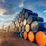 Giá xăng dầu hôm nay 16/4: Giá dầu thế giới biến động nhẹ