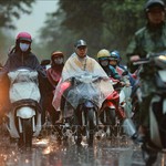 Cảnh báo dông, lốc sét, mưa đá và cục bộ mưa lớn ở Hà Nội