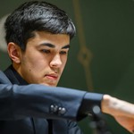 Kỳ thủ 20 tuổi Sindarov đứng đầu bảng đấu tranh ngôi Vua cờ