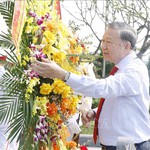 Tổng Bí thư, Chủ tịch nước Tô Lâm dâng hương tưởng niệm Tổng Bí thư Hà Huy Tập