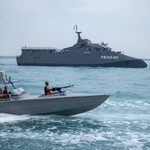 Iran bắt giữ 2 tàu tại Eo biển Hormuz