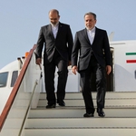 Ngoại trưởng Iran đến Pakistan chuẩn bị đàm phán với Mỹ