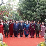 Tổng Bí thư, Chủ tịch nước Tô Lâm dâng hương tưởng niệm các vua Hùng