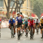 Chặng 3 Cúp Truyền hình: Màn "xé" Áo Vàng ngoạn mục của Zachary Patrick Patterson