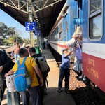 Ngành đường sắt đã bán 44.200 vé, tiếp tục giảm giá dịp 30/4 và 1/5