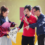 NSƯT Đức Khuê, Thanh Hương hạnh phúc khi đến với "Mái ấm gia đình Việt"