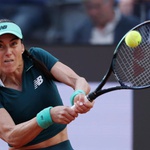 Aryna Sabalenka sửng sốt trước chiến thắng lội ngược dòng của Sorana Cirstea tại giải Italian Open