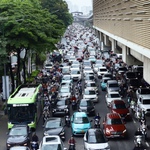 Hà Nội đề xuất mốc thời gian chuyển toàn bộ taxi, xe công nghệ sang xe điện