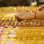 Giá vàng hôm nay (16/5): Lao dốc thẳng đứng