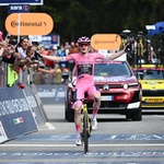 Vingegaard giữ vững Áo Hồng Chặng 16 Giro d’Italia