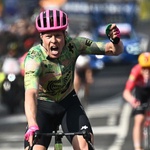 Chặng 17 Giro d’Italia: Valgren thắng kịch tính