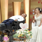 Vợ chồng son: Nghị lực phi thường của người đàn ông liệt giường