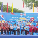 Hơn 350 vận động viên tranh tài tại giải đua thuyền hồ Đá Bàng