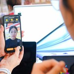 Dốc lực hỗ trợ hàng triệu khách hàng xác thực thông tin thuê bao di động trước giờ 'G'