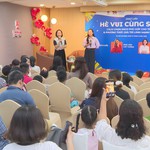 Truyền cảm hứng đọc sách cho trẻ qua chương trình "Hè vui cùng sách"