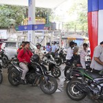 Ấn Độ cho phép lưu hành xăng sinh học E100