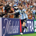 Messi lập kỷ lục World Cup, Argentina sớm giành vé vào vòng knock-out