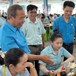 Gửi tiếng nói của công nhân đến Đại hội