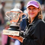 Mirra Andreeva lần đầu vô địch Roland Garros