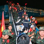 Vietnam Airlines đón đoàn cán bộ, chiến sĩ hoàn thành nhiệm vụ tại Venezuela