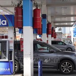 Giá dầu tăng khoảng 2%, lên mức cao nhất trong vòng một tháng