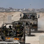 Israel xây dựng rào chắn chia cắt Dải Gaza